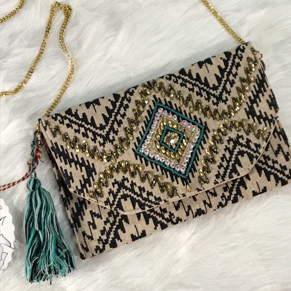 ☀️Beaded clutch with crossbody chain